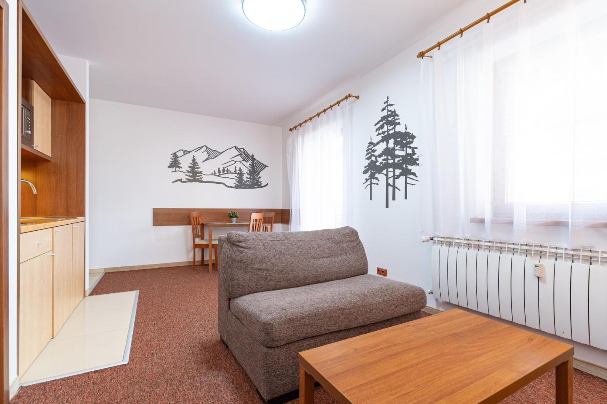 Family & Friends Apartment ヴェルカー・ロムニツァ エクステリア 写真